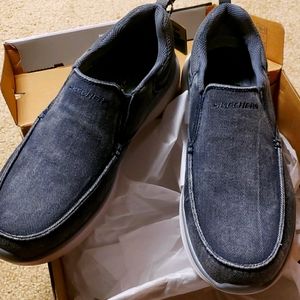 Brand new grey Skechers